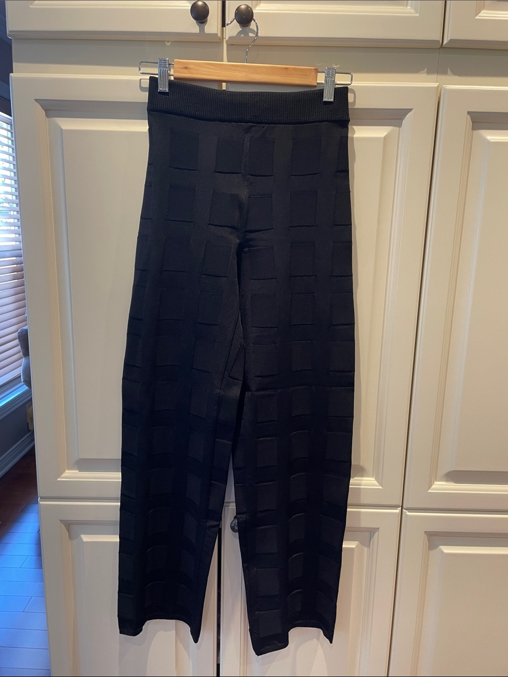 High Sport Black Textured Wide-Leg Knit Pants